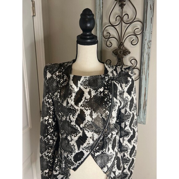 TOV faux leather snakeskin cropped jacket - Picture 4 of 4